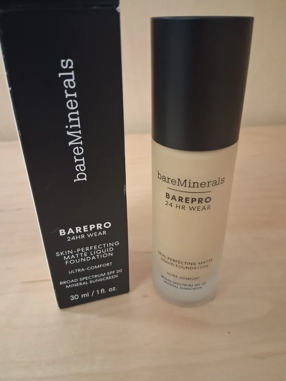 bareMinerals BAREPRO Liquid Foundation SPF 20 Light 20 Warm 1 fl oz